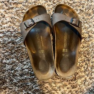 One strap Birkenstocks